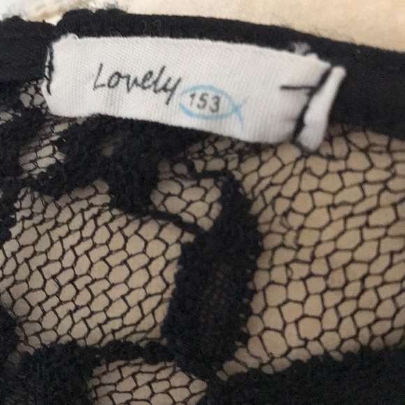 MINT LACE BLACK CROP TOP WITH LACE - Picture 5 of 5